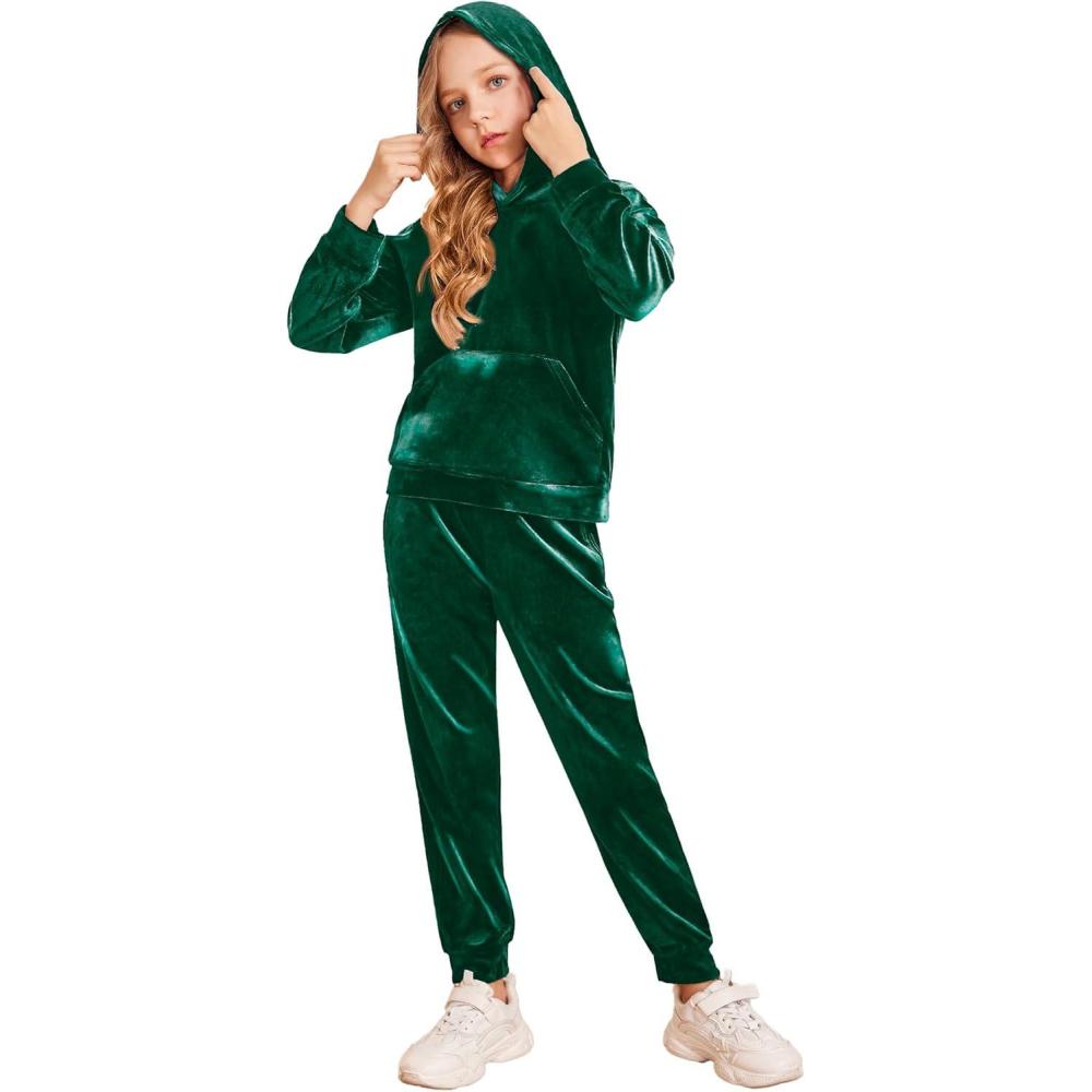imageArshiner Girls Velour 2 Pieces Tracksuits Outfits Athletic Hoodies Sweatshirts and Sweatpants Athletic Clothing SetsGreen
