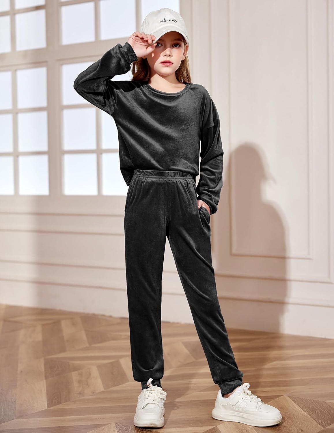 image:imageArshiner Girls 2 Piece Outfit Sweatsuits Set Kids Velour Sweatshirts amp Sweatpants Tracksuits Set for GirlsBlack
