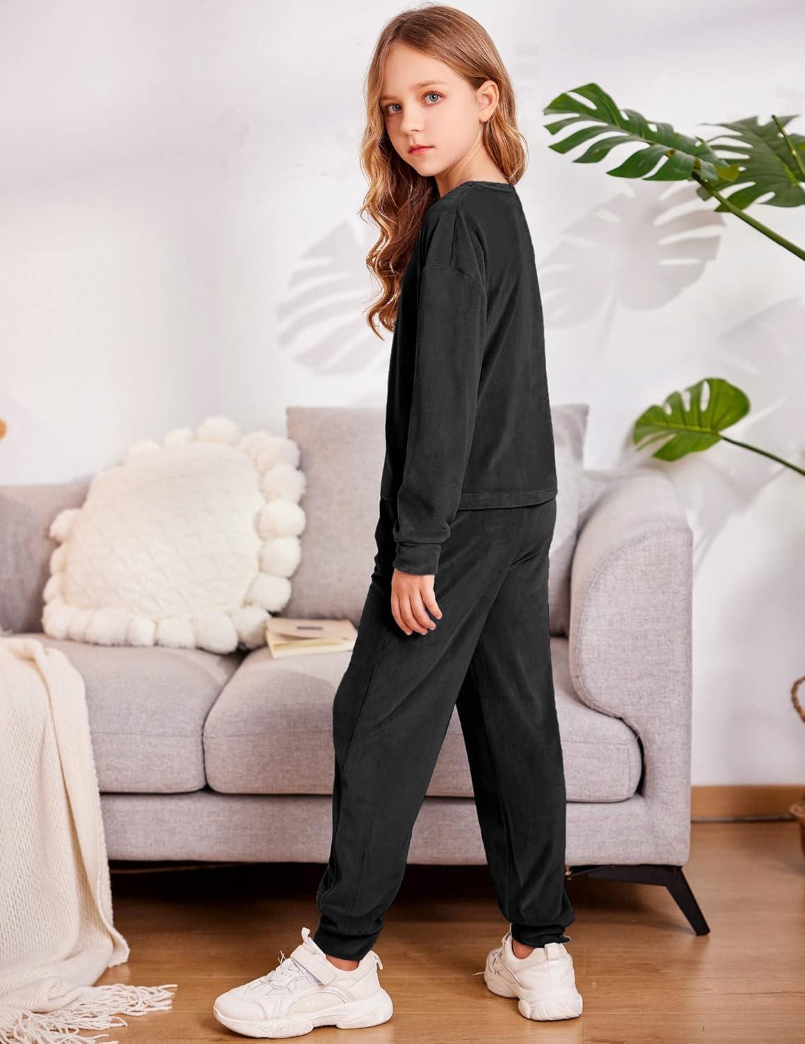 image:imageArshiner Girls 2 Piece Outfit Sweatsuits Set Kids Velour Sweatshirts amp Sweatpants Tracksuits Set for GirlsBlack