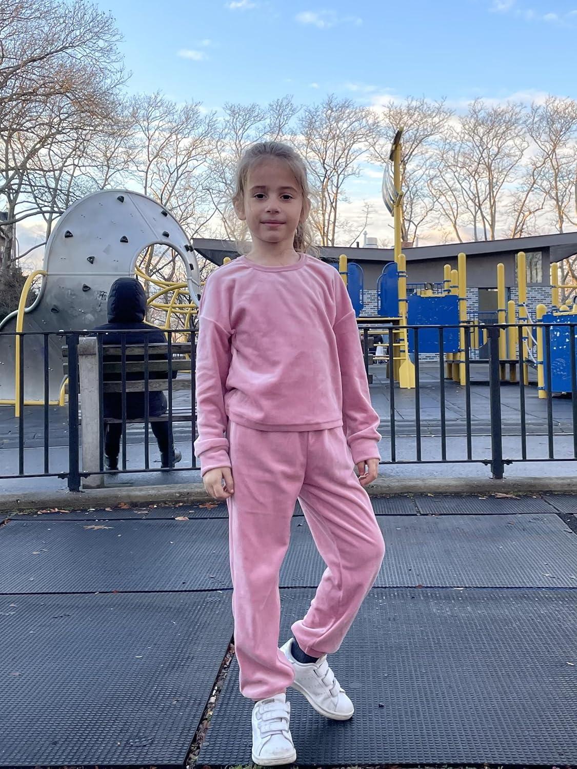 image:imageArshiner Girls 2 Piece Outfit Sweatsuits Set Kids Velour Sweatshirts amp Sweatpants Tracksuits Set for GirlsPink