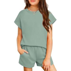 Arshiner Girls Summer 2 Piece Outfits Short Sleeve T Shirts Top and Shorts Clothing Sets with Pockets(Light Green)