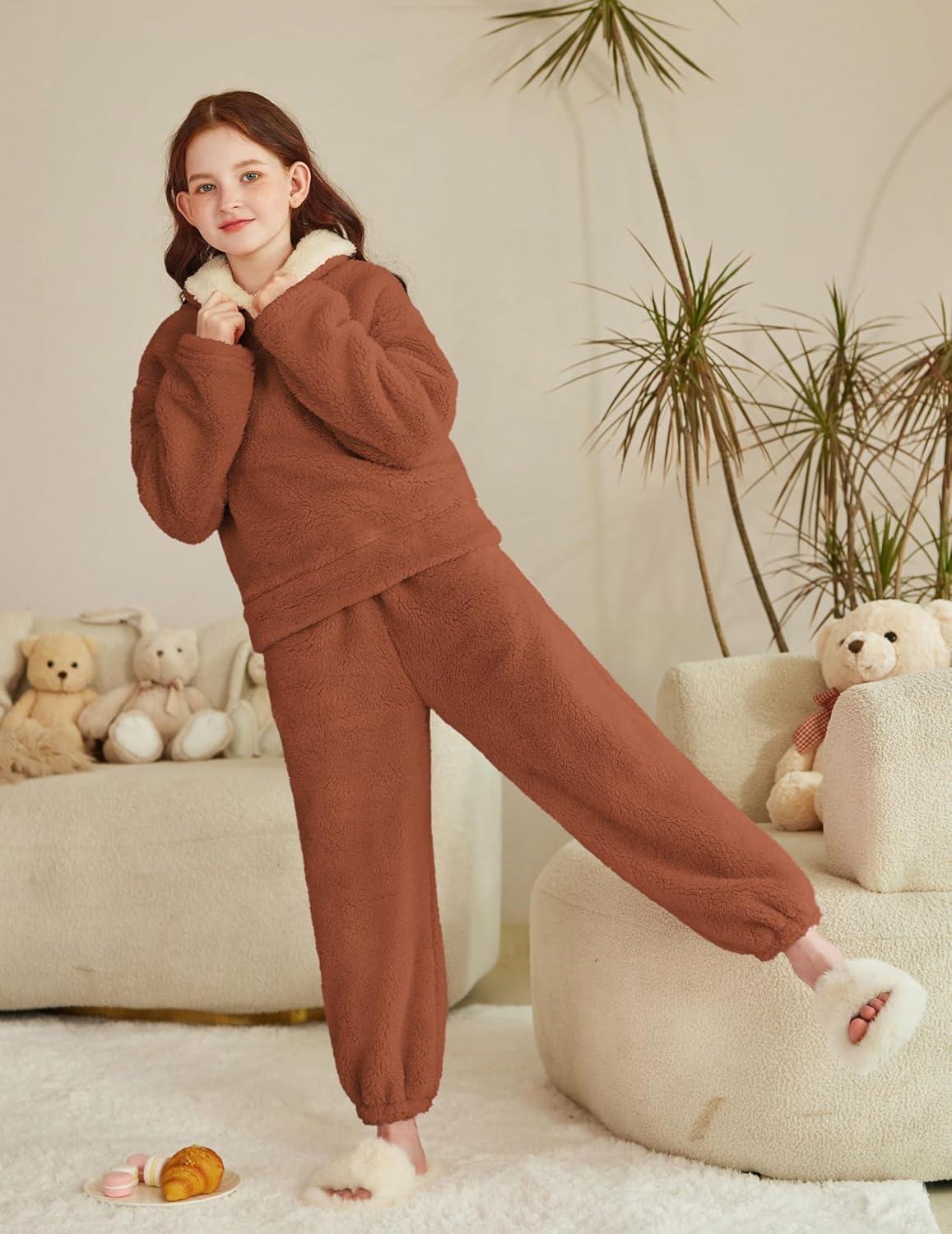 image:imageArshiner Girls Clothes 2 Piece Fuzzy Outfits Winter Warm Fleece Loose Pullover Sweatshirt and Sweatpant SweatsuitBrown