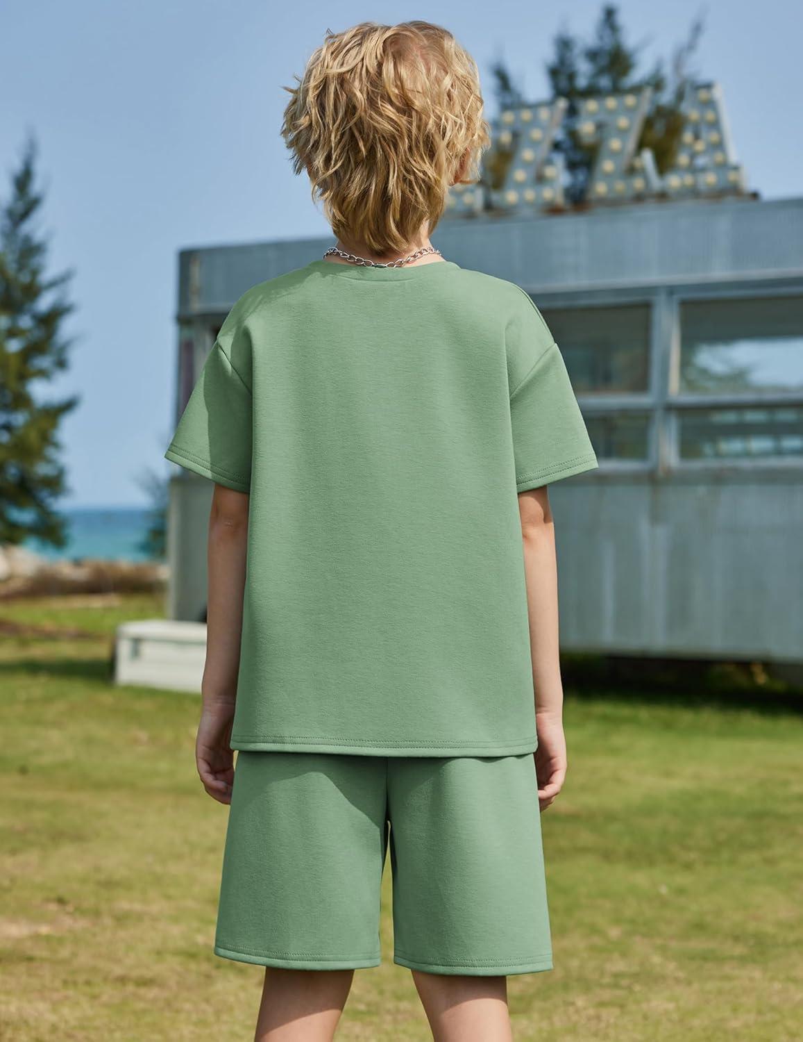 image:imageArshiner Kids Boy Drop Shoulder Tee amp Drawstring Waist Shorts With Chain NecklaceGreen