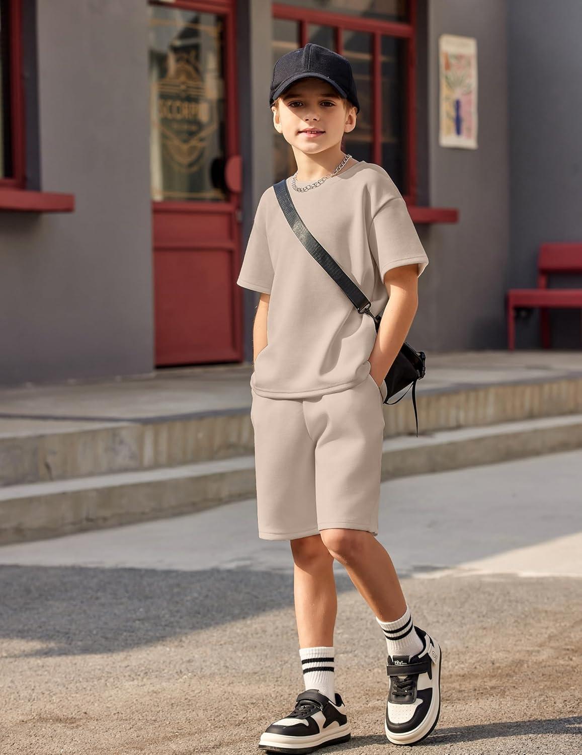 image:imageArshiner Kids Boy Drop Shoulder Tee amp Drawstring Waist Shorts With Chain NecklaceKhaki