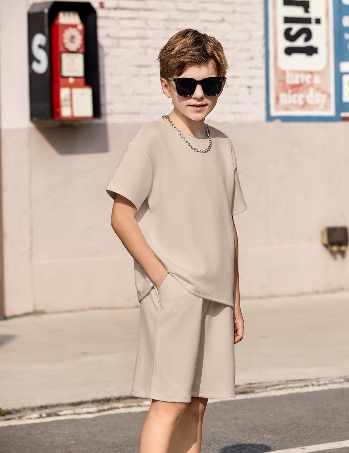 image:imageArshiner Kids Boy Drop Shoulder Tee amp Drawstring Waist Shorts With Chain NecklaceKhaki