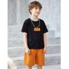 Arshiner Kids Boy Drop Shoulder Tee & Drawstring Waist Shorts With Chain Necklace(Black Print & Brown)