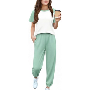 Arshiner Girls 2 Piece Outfits Fashion Clothes Short Sleeve Tops and Jogger Pants Kids Tracksuit Sweatsuits Set(Light Green)